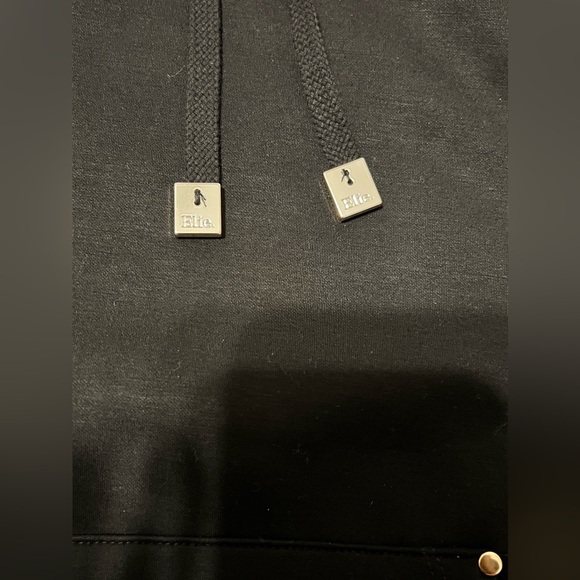 Elite Tahari Woman Black Pullover Hoodie Medium Soft, Casual, Oversized - Picture 4 of 7